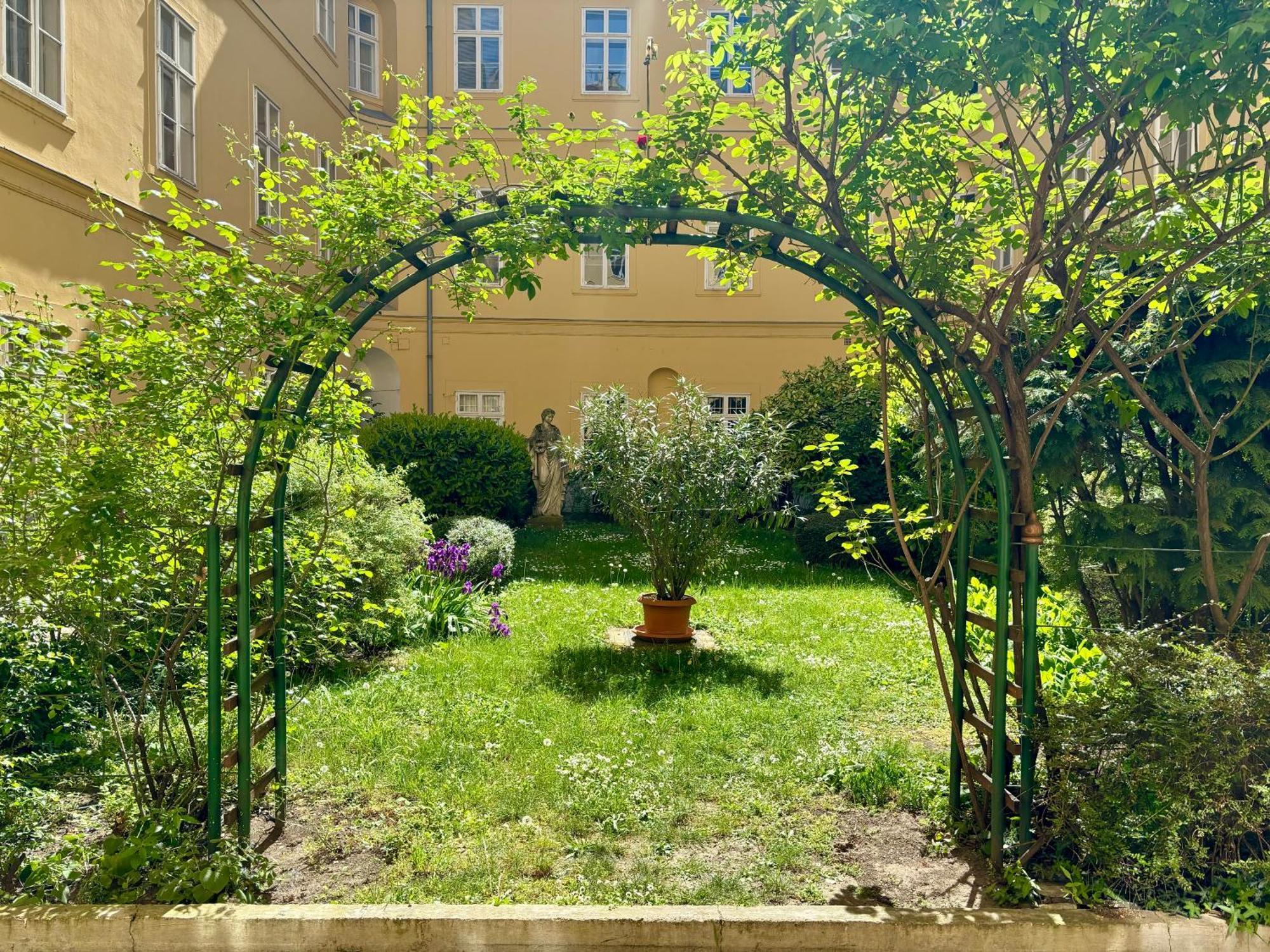 Appartement Chic & Zen à Budapest Extérieur photo